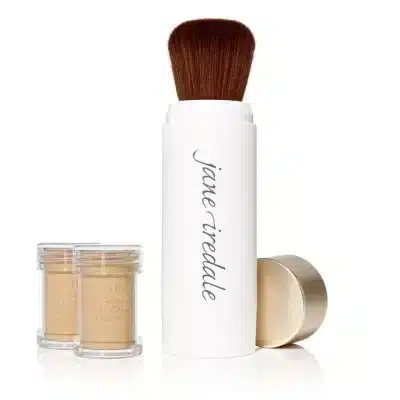 Amazing Base Refillable Brush - (Includes 2 Refills) - An airy loose mineral foundation with SPF 20 in a refillable flow-through vegan brush. Includes two fully recyclable refill cartridges with the Brush. Further refills can be purchased separately. Features and Benefits Finish: Luminous Skin Type: Normal to dry Coverage: Sheer to Medium Application Tool: Refillable Brush The same great formula of Amazing Base Loose Mineral Powder, but in an all-in-one refillable brush. Includes two fully recyclable refills with the Brush. Further refills can be purchased separately. Features a plush, magnetic brush head, which can be removed for easy cleaning. The compact, spill-free brush handle can be refilled again and again. Vegan, hand-tied, sculpted brush fibres mimic natural hair. Luxurious, ultra-soft brush provides application. Amazing Base Loose Mineral Powder is a 4-in-1 foundation, concealer, powder and SPF 20 broad-spectrum (UVA/UVB) sun protection. Sheer-to-medium coverage with a luminous finish. Conceals redness and diffuses the appearance of fine lines and pores for a soft-focus effect. Reef-safe formula is water-resistant for up to 40 minutes.